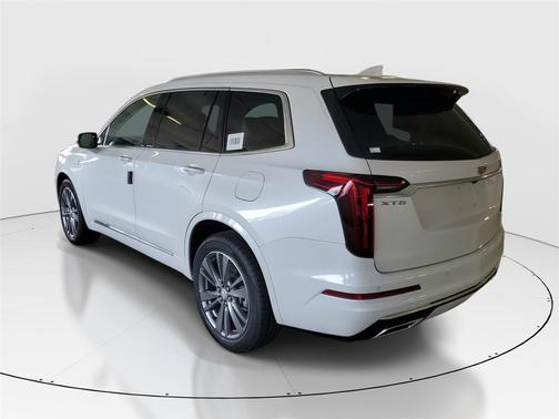 2025 Cadillac XT6 Premium Luxury FWD