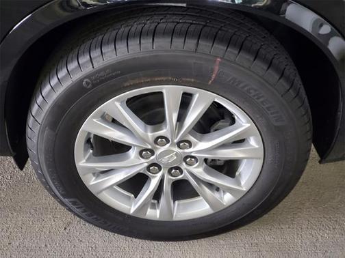 2025 Cadillac XT6 Luxury FWD