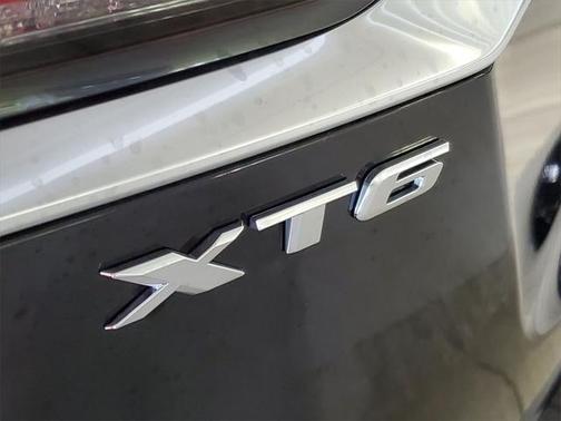 2025 Cadillac XT6 Luxury FWD