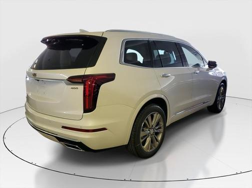 2025 Cadillac XT6 Premium Luxury FWD