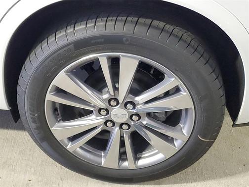 2025 Cadillac XT6 Premium Luxury FWD