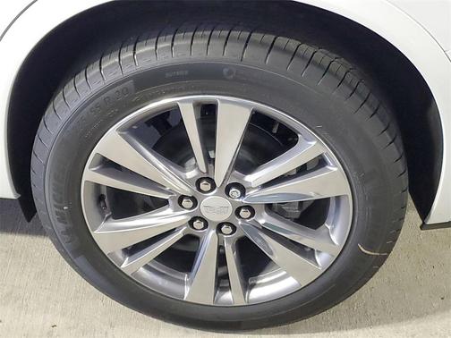 2025 Cadillac XT6 Premium Luxury FWD