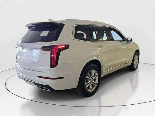 2025 Cadillac XT6 Luxury FWD