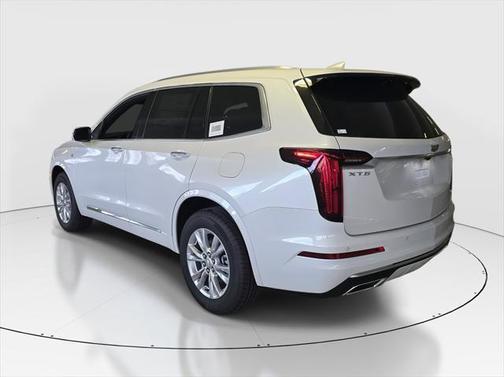 2025 Cadillac XT6 Luxury FWD