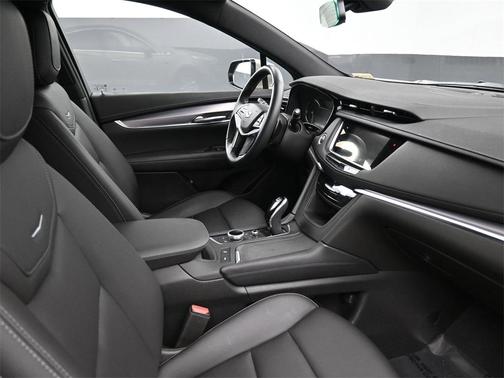 2023 Cadillac XT5 Luxury