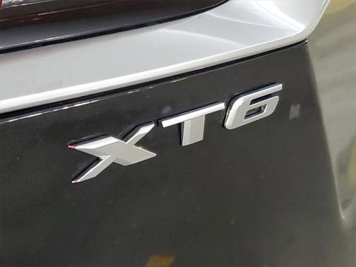 2025 Cadillac XT6 Premium Luxury FWD