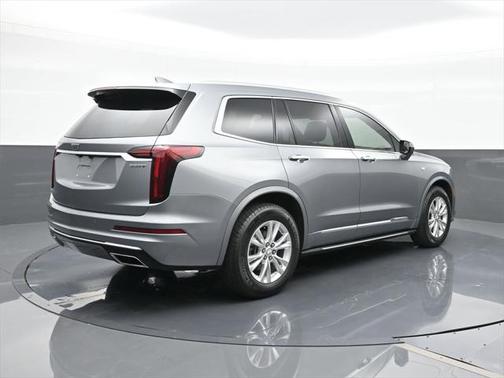 2023 Cadillac XT6 Luxury FWD