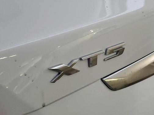 2025 Cadillac XT5 Luxury