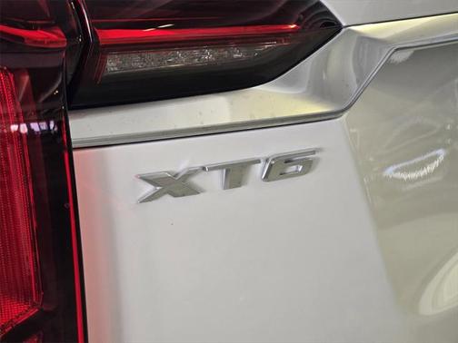 2025 Cadillac XT6 Luxury FWD