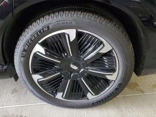 2025 Cadillac Escalade IQ Sport 2