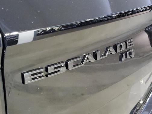 2025 Cadillac Escalade IQ Sport 2