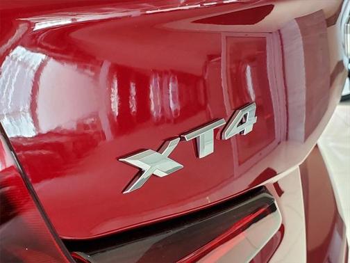 2025 Cadillac XT4 Premium Luxury