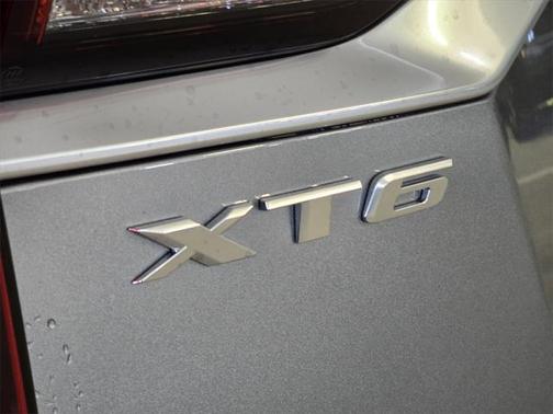 2025 Cadillac XT6 Luxury FWD