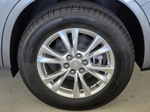 2025 Cadillac XT6 Luxury FWD