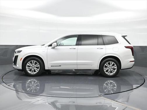 2022 Cadillac XT6 Luxury FWD