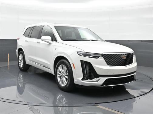 2022 Cadillac XT6 Luxury FWD
