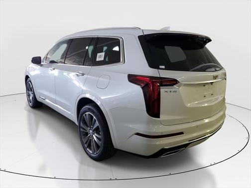 2025 Cadillac XT6 Premium Luxury FWD