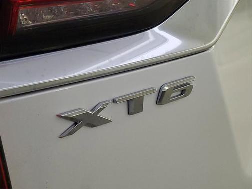 2025 Cadillac XT6 Premium Luxury FWD
