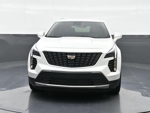 Crystal White Tricoat 2023 Cadillac XT4 Premium Luxury