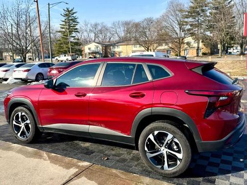 2025 Chevrolet Trax FWD 1RS