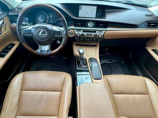 2017 Lexus ES 350 Base