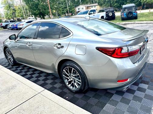 2017 Lexus ES 350 Base