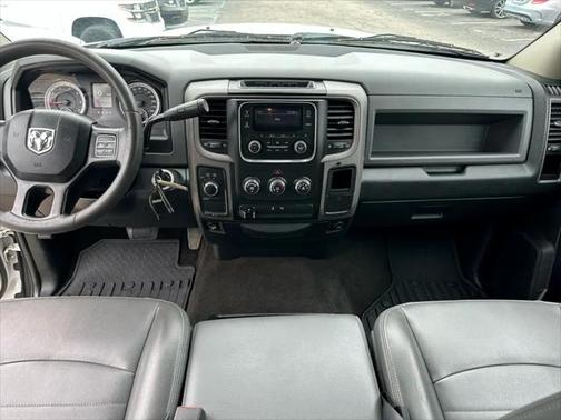 2018 RAM 2500 Tradesman Crew Cab 4x4 6'4' Box