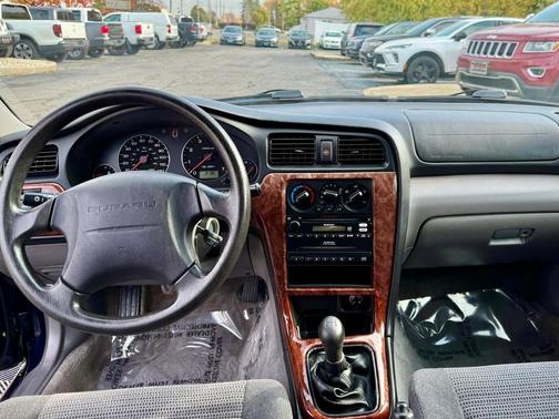 2004 Subaru Outback Base