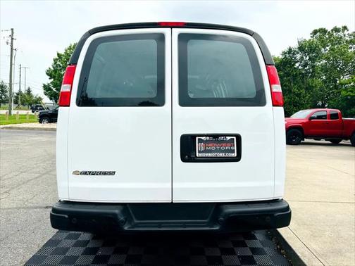 2022 Chevrolet Express 2500 RWD 2500 Regular Wheelbase WT