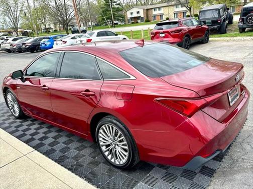 2019 Toyota Avalon Hybrid Limited