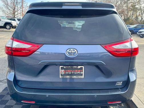 2016 Toyota Sienna XLE Premium