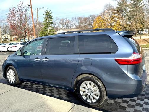 2016 Toyota Sienna XLE Premium