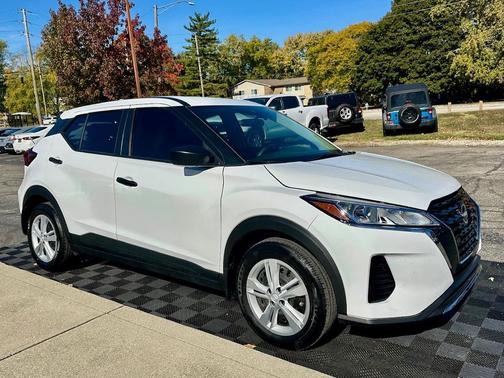 2024 Nissan Kicks S