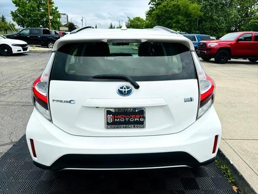 2018 Toyota Prius c Three