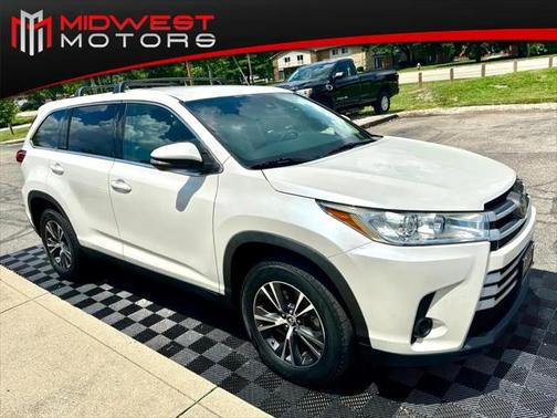 2019 Toyota Highlander LE I4