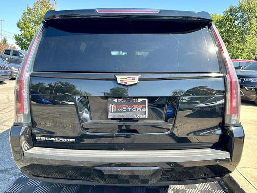 2019 Cadillac Escalade Luxury