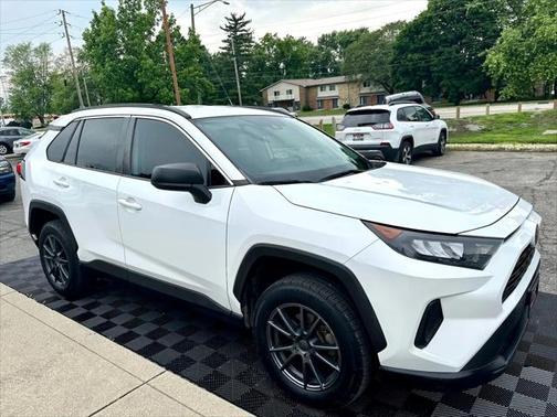 2020 Toyota RAV4 LE