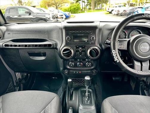 2016 Jeep Wrangler Unlimited Sport RHD