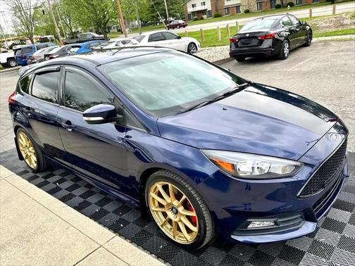 2017 Ford Focus ST Base
