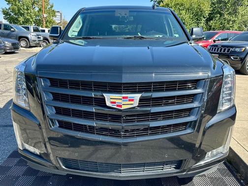 2019 Cadillac Escalade Luxury