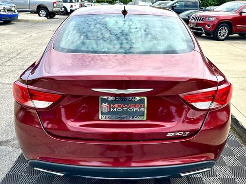 2015 Chrysler 200 S