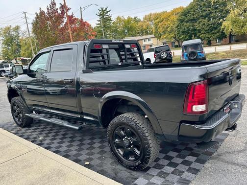 2017 RAM 2500 Laramie Crew Cab 4x4 6'4' Box