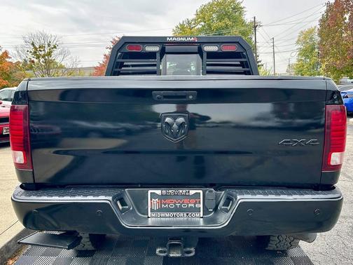 2017 RAM 2500 Laramie Crew Cab 4x4 6'4' Box