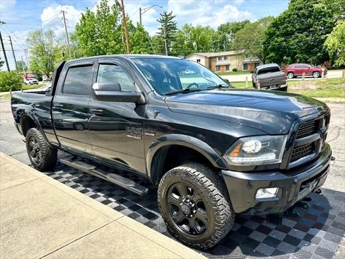 2017 RAM 2500 Laramie Crew Cab 4x4 6'4' Box
