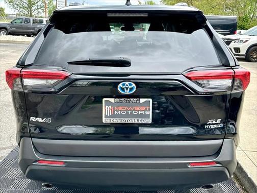 2023 Toyota RAV4 Hybrid XLE