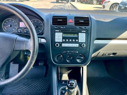 2009 Volkswagen Rabbit Base