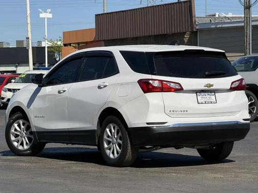 White 2018 Chevrolet Equinox LS