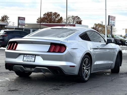 2016 Ford Mustang EcoBoost Premium