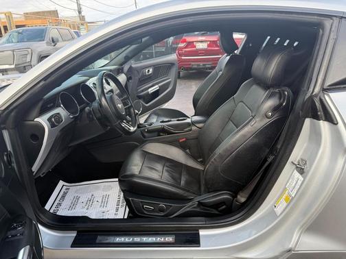 2016 Ford Mustang EcoBoost Premium