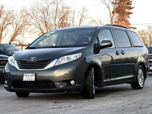 2012 Toyota Sienna XLE